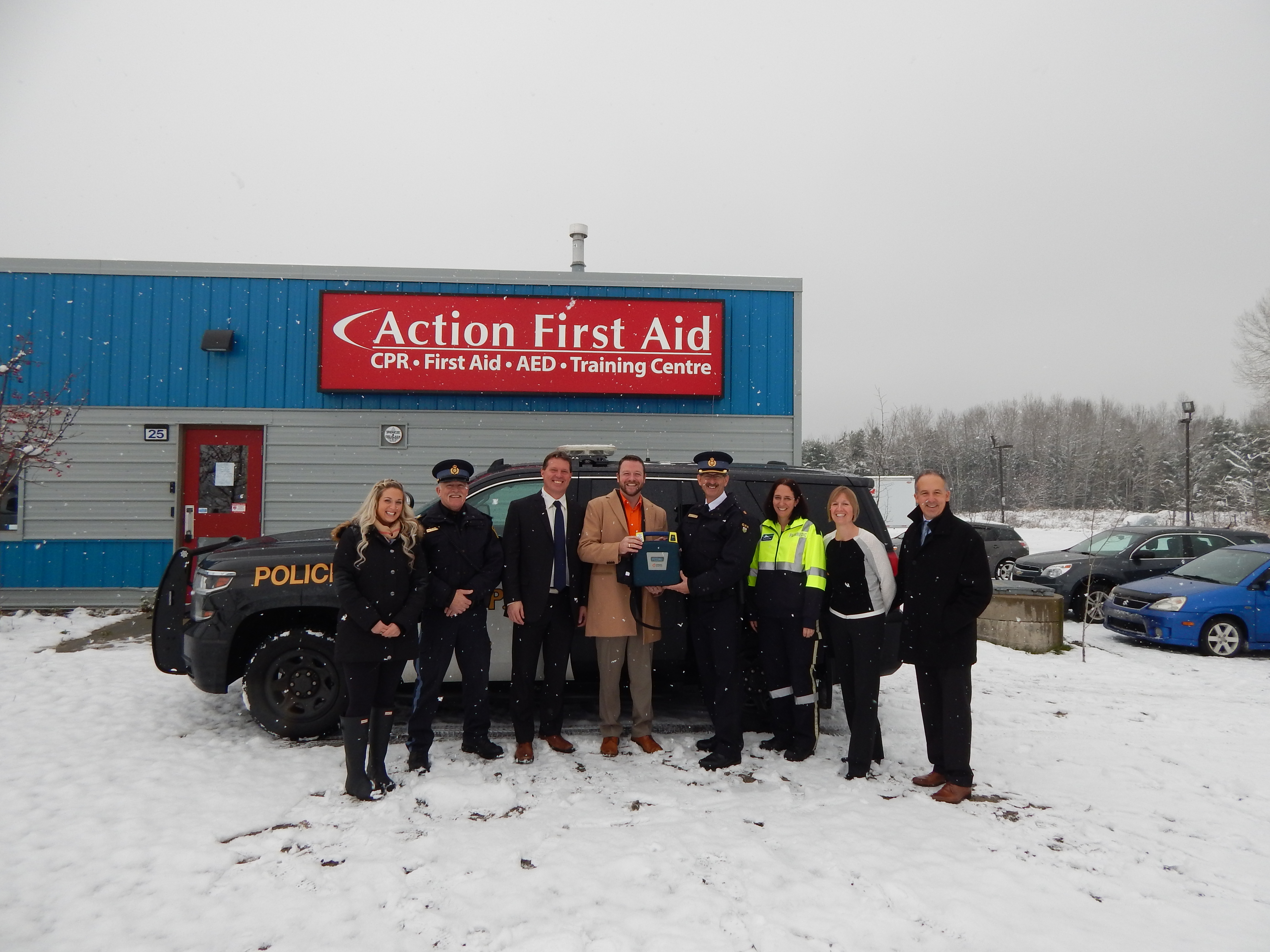 Action First Aid Bracebridge places AED with Bracebridge OPP