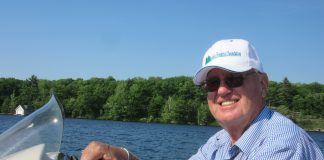 Mark Gidley boating