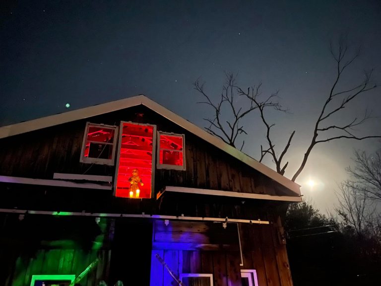 Visit This Haunted Barn In Huntsville On Oct. 30th And 31st