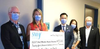 Cheque presentation to South Muskoka Hospital Foundation