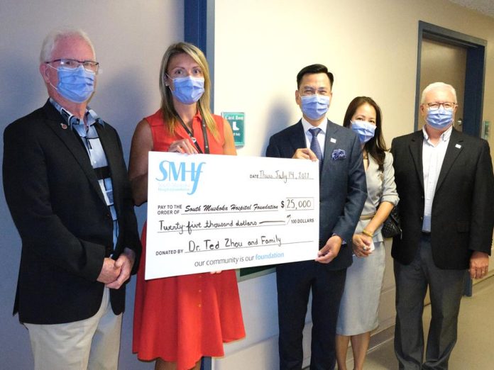 Cheque presentation to South Muskoka Hospital Foundation