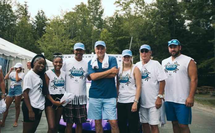 John O'Hurley with attendees at the boat rally in 2019