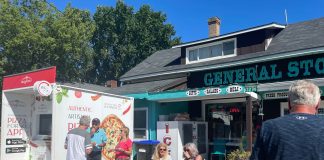 24/7 Pizzas: Muskoka's newest PizzaForno automatic pizzeria in Port Severn