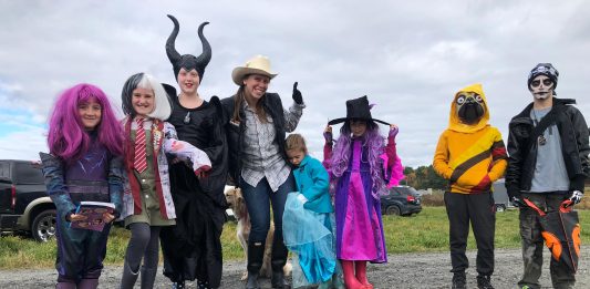 Hike and Haunt attendees in 2021