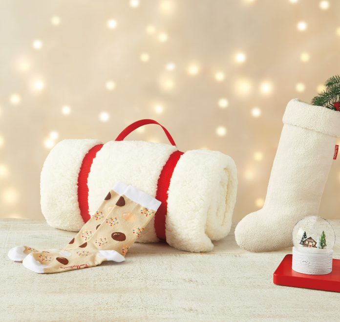 Tim Hortons-New Tim Hortons Sherpa throw- stocking- snow globe-