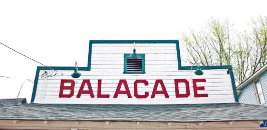 Balacade sign