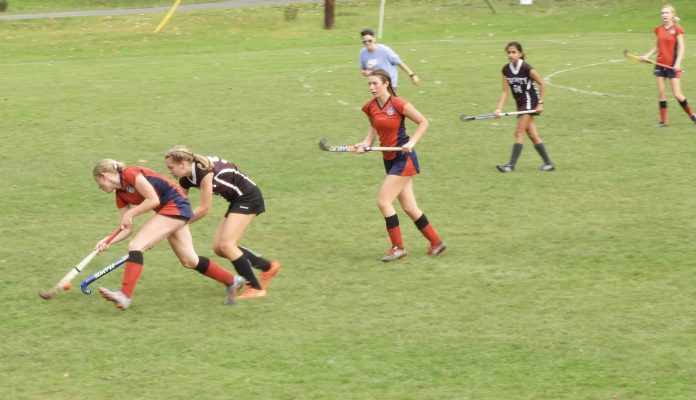 Rosseau Lake College girl's field hockey