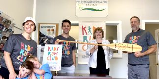 Kids Run Club receives a cheque from the Port Sydney/Utterson & Area Chamber of Commerce