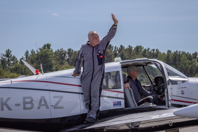 Pilots Bob Bates and Barry “Baz” Payne Pilots Bob Bates and Barry “Baz” Payne