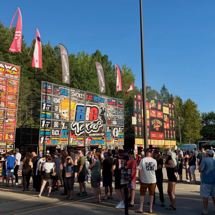 huntsville rib fest crowd