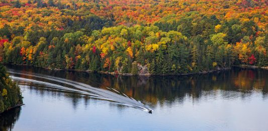 Canada’s Fall Colours Look Better From The Water: 5 Reasons To Extend Boating Season